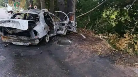 сгоревший авто