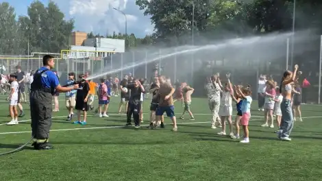 Дети в лагере Алмаш участвуют в Дне безопасности