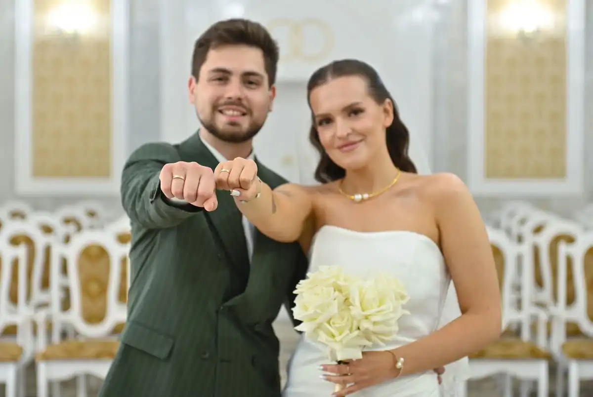 семейная пара в день свадьбы