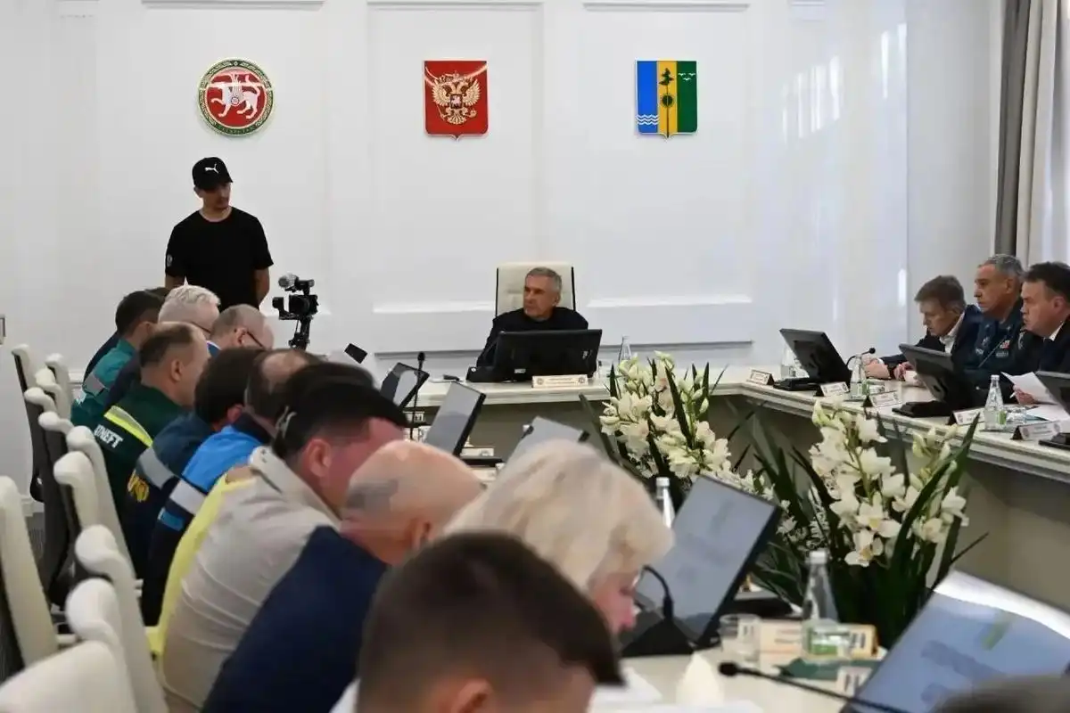 Совещание в Нижнекамске с Рустамом Миннихановым после атаки БПЛА 10 августа