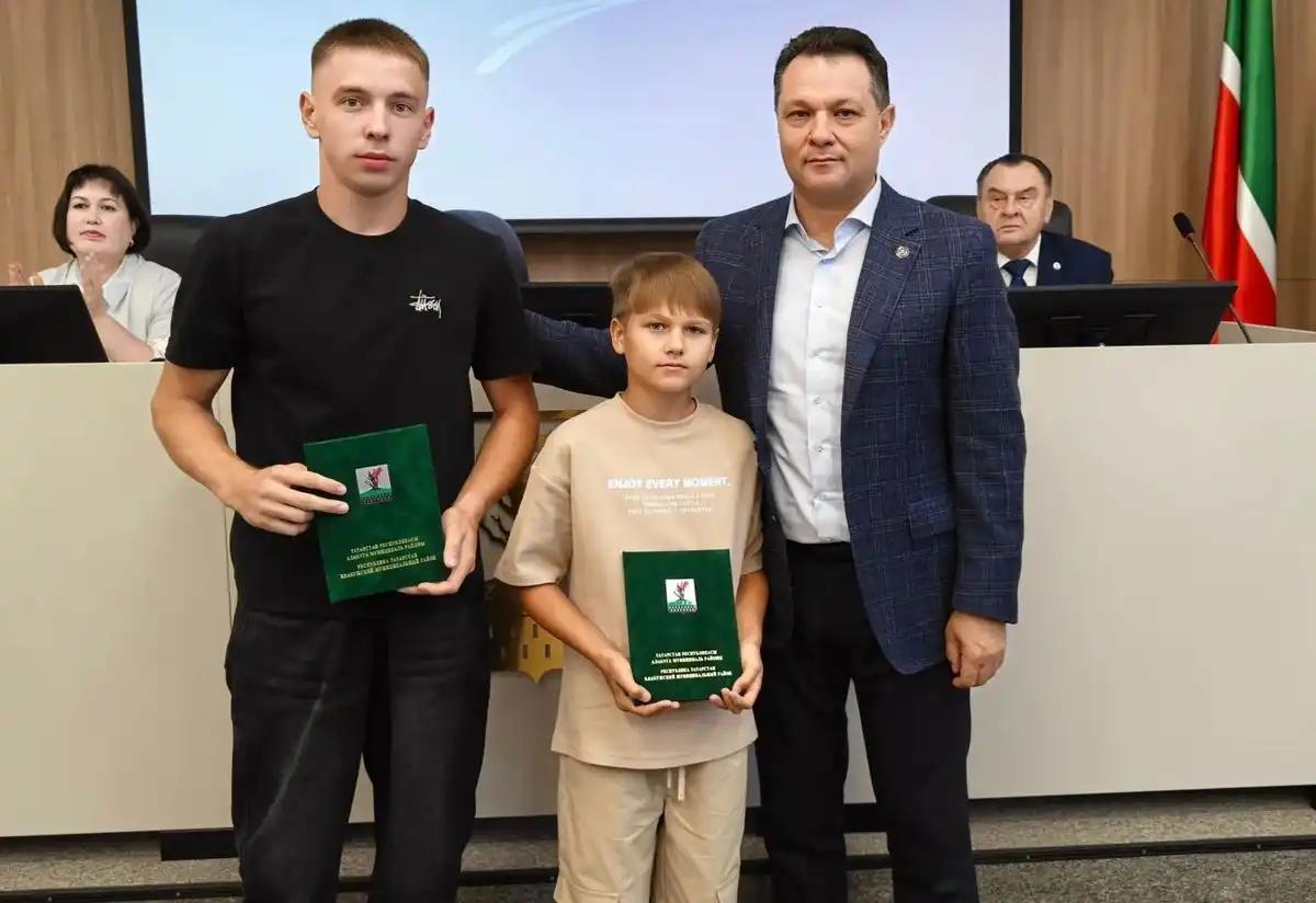 глава Елабужского района Рустем Нуриев, Назар Уткин, Глеб Данилов