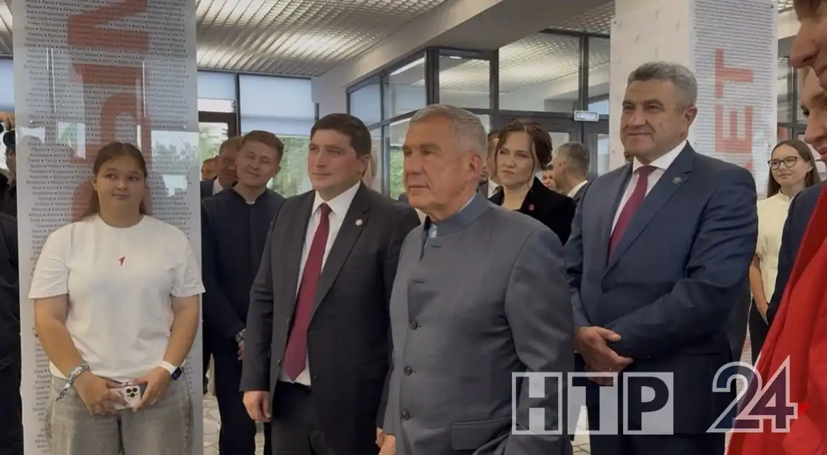 Рустам Минниханов и Радмир Беляев в Доме первых в Нижнекамске