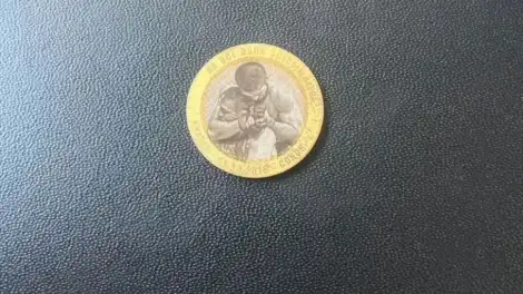монета с изображением Хабиба Нурмагамедова