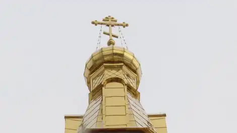 православный крест на церкви