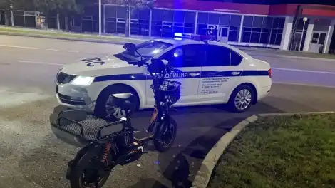 автомобиль ГАИ и электрический СИМ