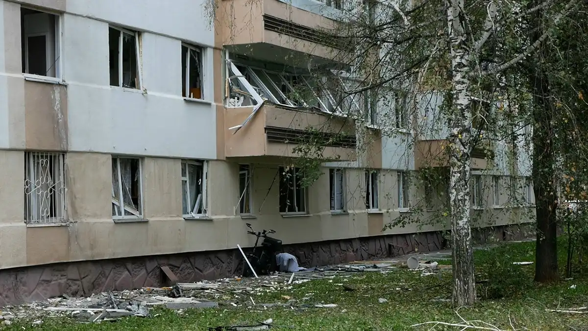 Дом на Шинников в Нижнекамске, в который попал БПЛА 13 сентября