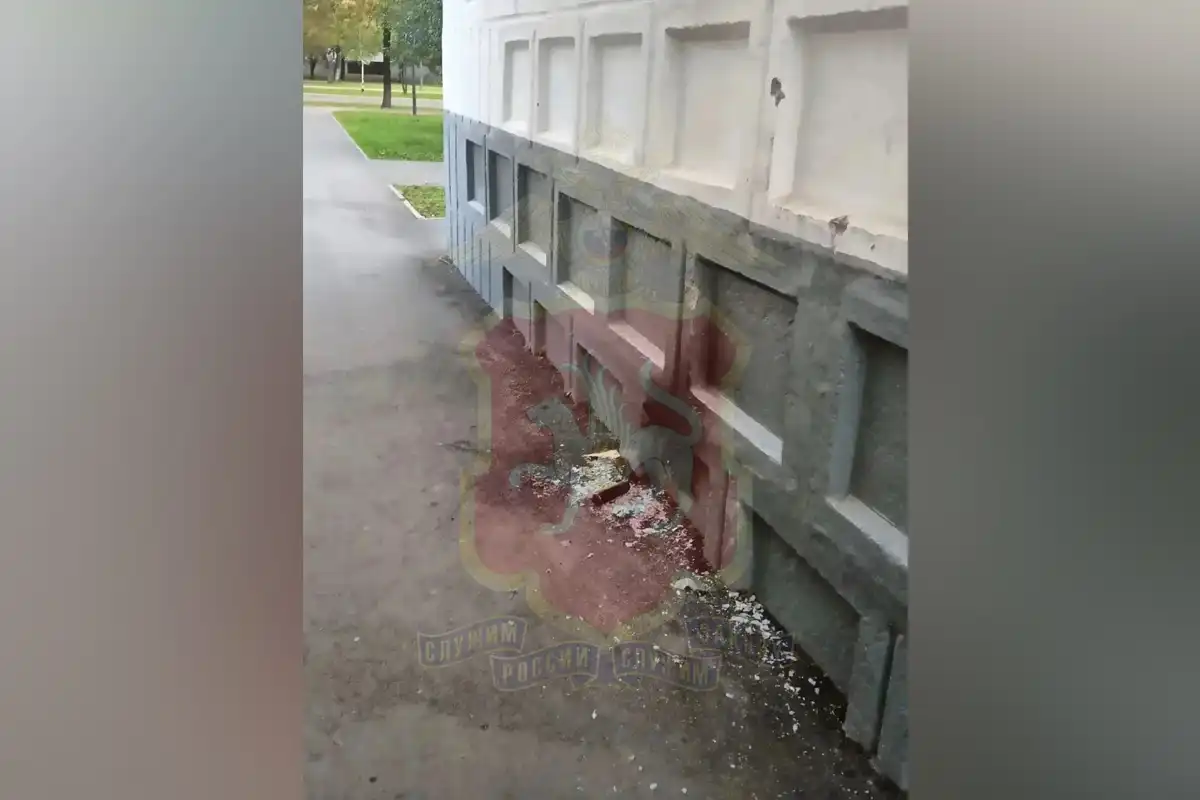 взорванный газовый баллончик в арке