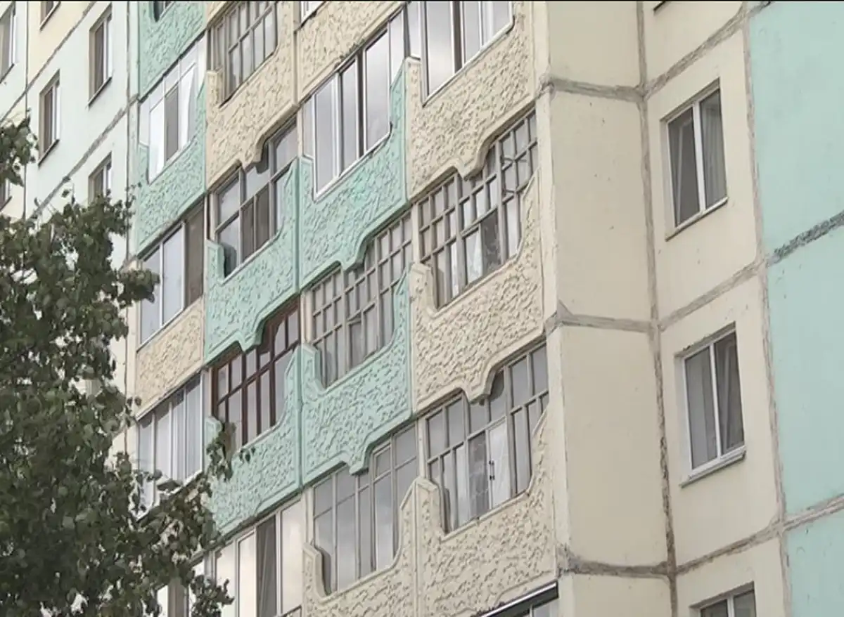 многоэтажный дом в городе Нижнекамск