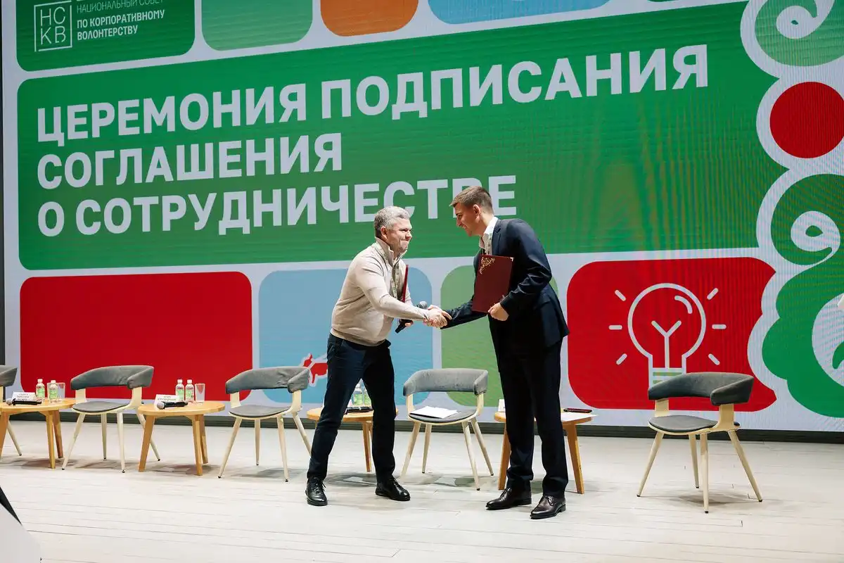 подписание соглашения о сотрудничестве между региональным представительством НСКВ в Татарстане и АНО «Информационно-ресурсный центр добровольчества Республики Татарстан»
