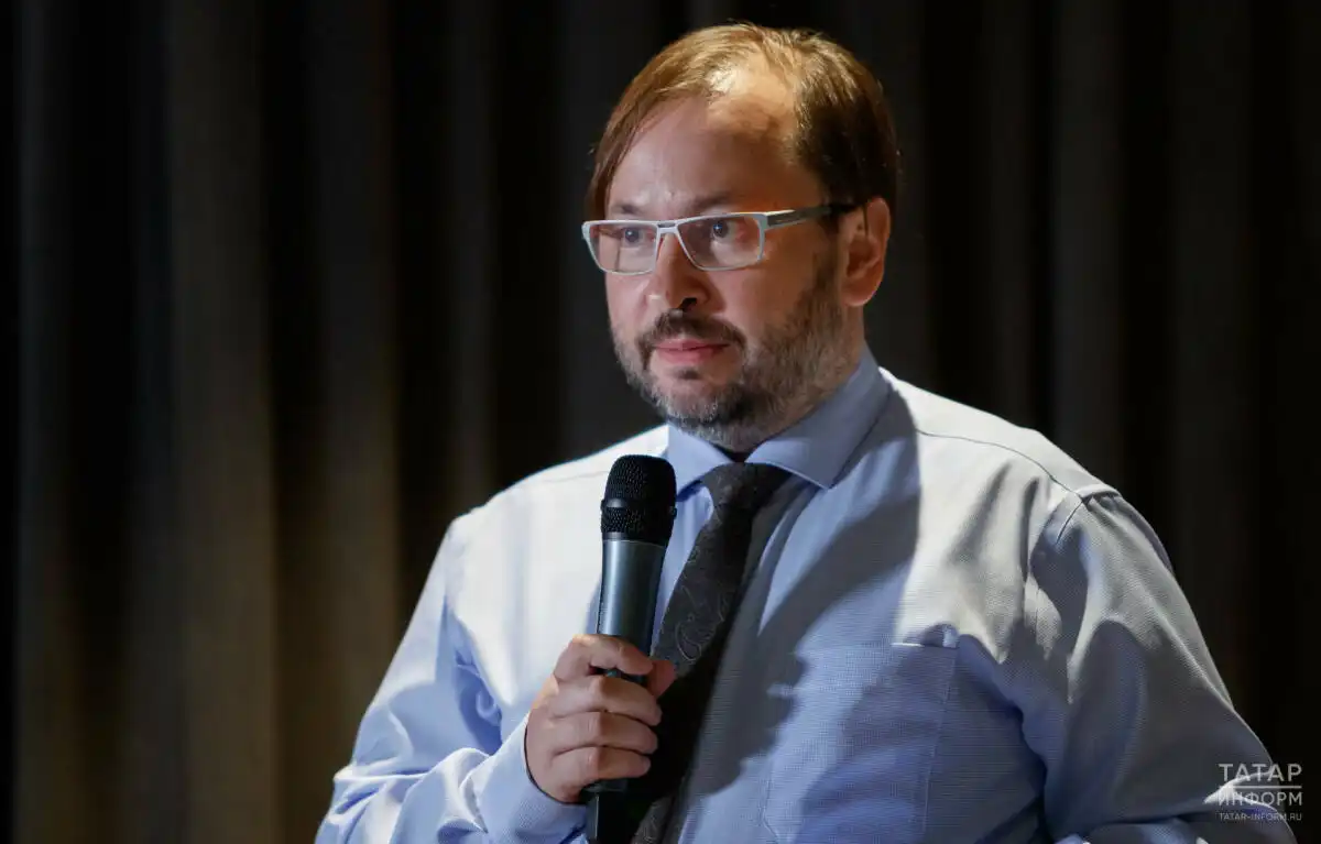 Михаил Виноградов, политолог