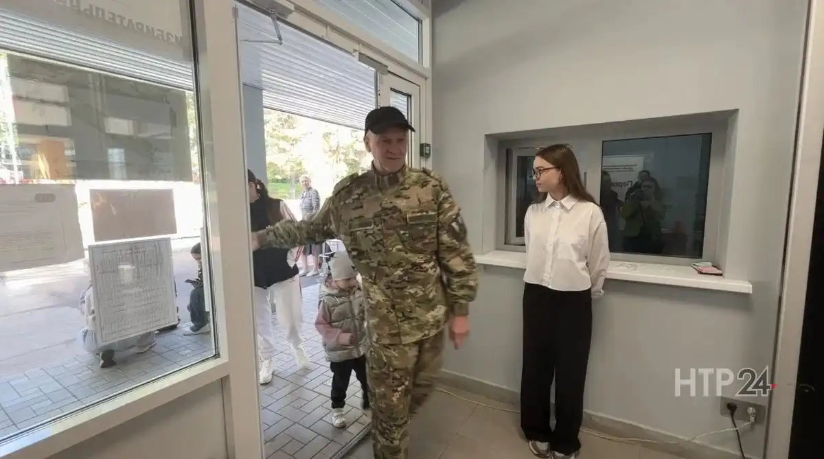 Евгений Рязанов пришел голосовать