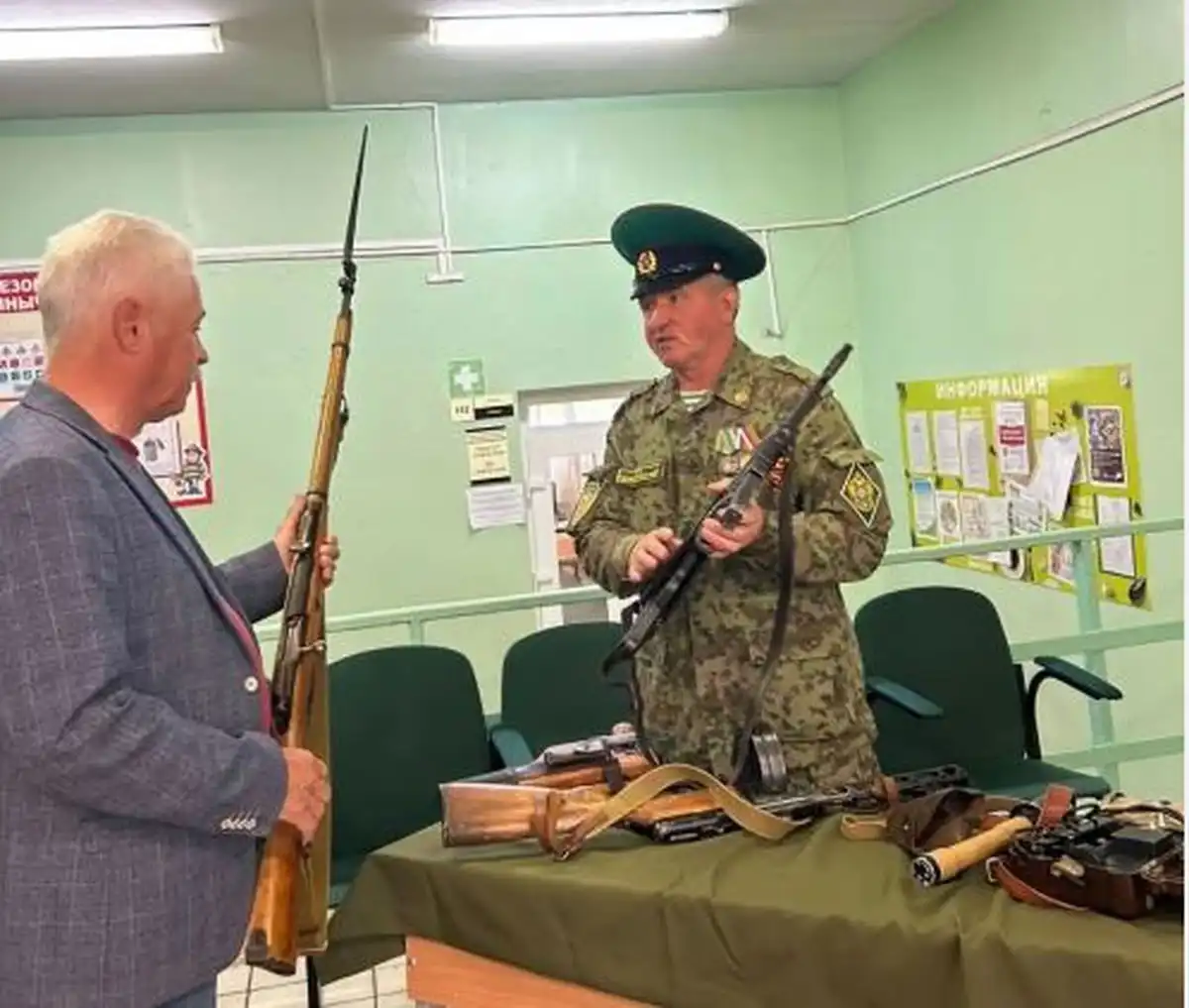 Выставка на избирательном участке в Нижнекамске