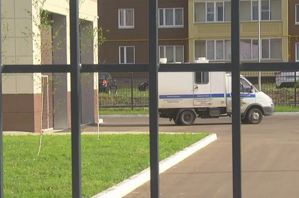 автозак у здания городского суда в Нижнекамске