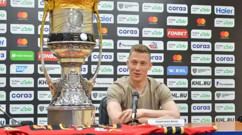 капитан Омского "Авангарда", уроженец Нижнекамска Дамир Шарипзянов