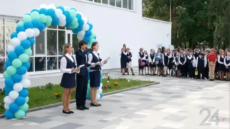линейка 1 сентября в лицее № 35 Нижнекамска