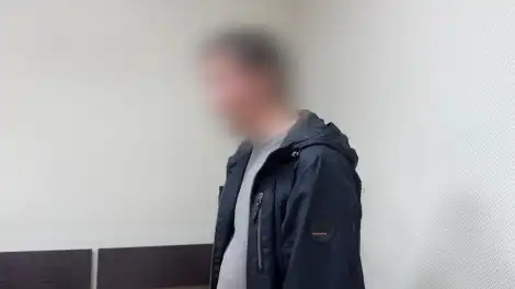 обвиняемый в краже телефона на суде