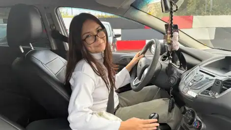 студентка из Нижнекамска участвует в конкурсе автомастерства