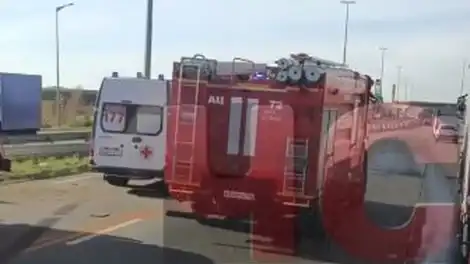 на трассе перевернулся автобус