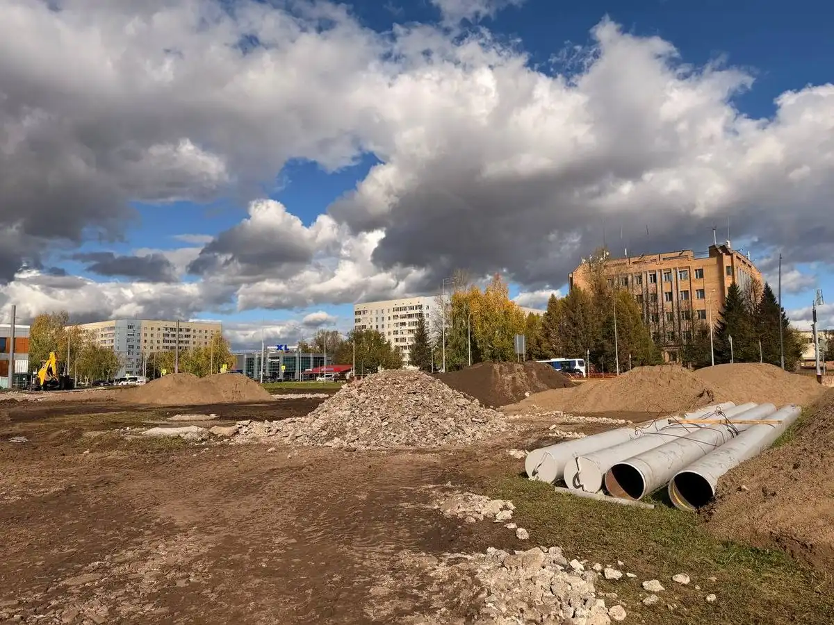 работы в будущем сквере имени Зеленова в Нижнекамске