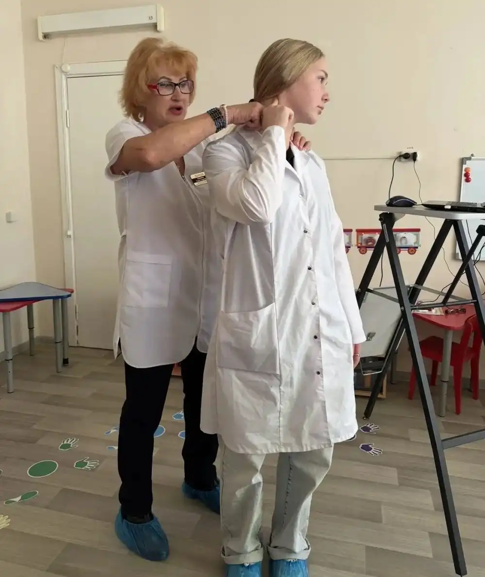 показывают как делать массаж