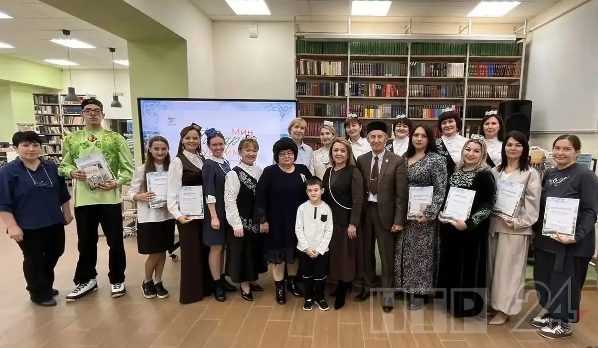 участники конкурса «Мин татарча укыйм» — «Я читаю на татарском»