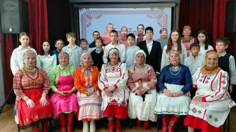 фото на память после завершения чувашского праздника Кер сари в Доме дружбы народов Нижнекамска