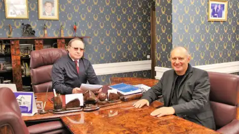 глава Счетной палаты РТ Алексей Демидов и президент Национальной федерации бадминтона России Андрей Антропов