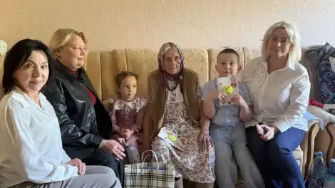 поздравляют  Магфиру Рашитову