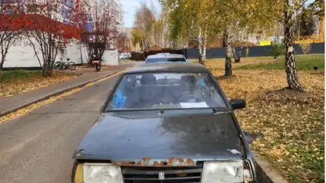 автохлам на проспекте Шинников Нижнекамска