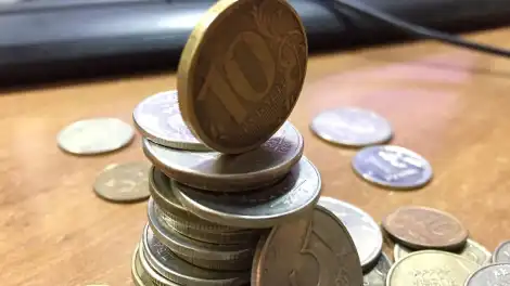 кучка рублевых монет